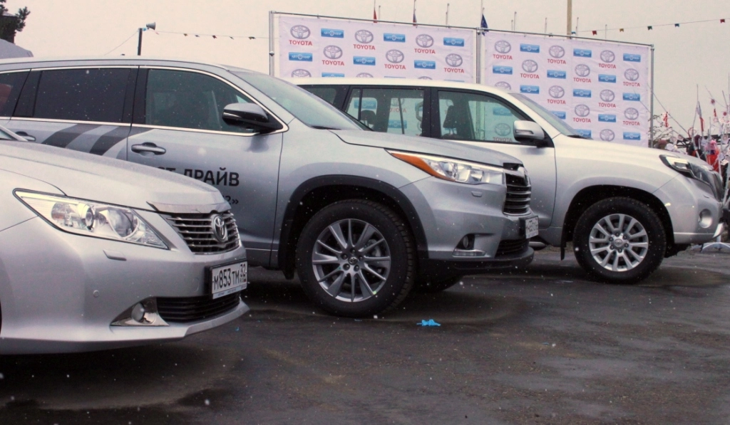 LC150, Highlander, Camry
