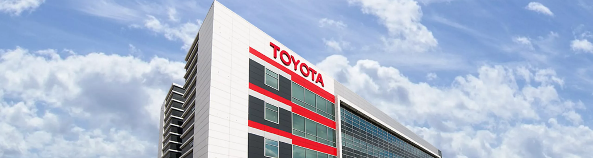 Изображение на странице TOYOTA ПОДВЕЛА ИТОГИ ПРОДАЖ В РОССИИ ЗА 2021 ГОД Тойота Центр Брянск